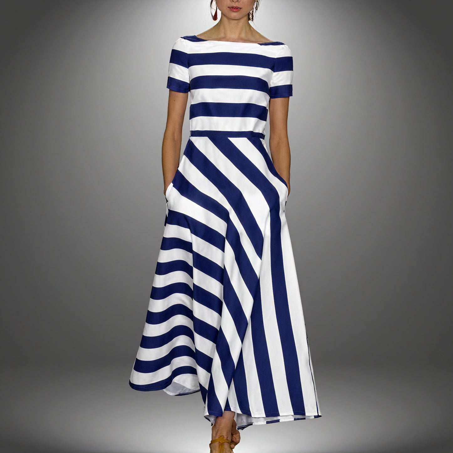 Kelsey | Elegant A-Line Maxi Dress for All Occasions - Image 3