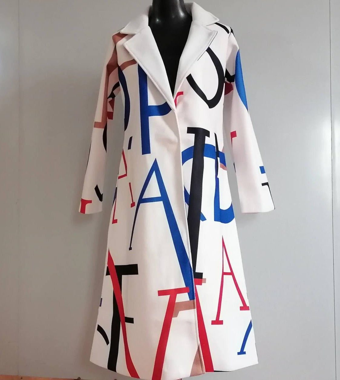 Damen Wollmantel – Creme, Statement-Lettering, Relaxed Fit, Oversized Ärmel-55072-59499662115159