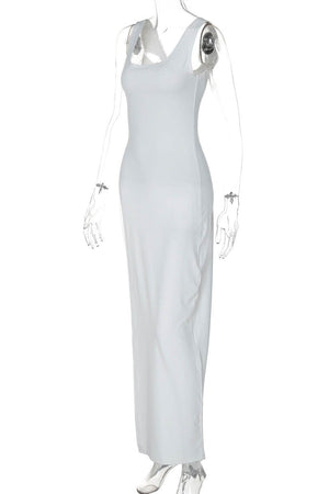 Figurbetontes Top mit hohem Schlitz