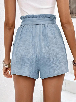 High-Waist Shorts mit Rüschenbund & Gürtel