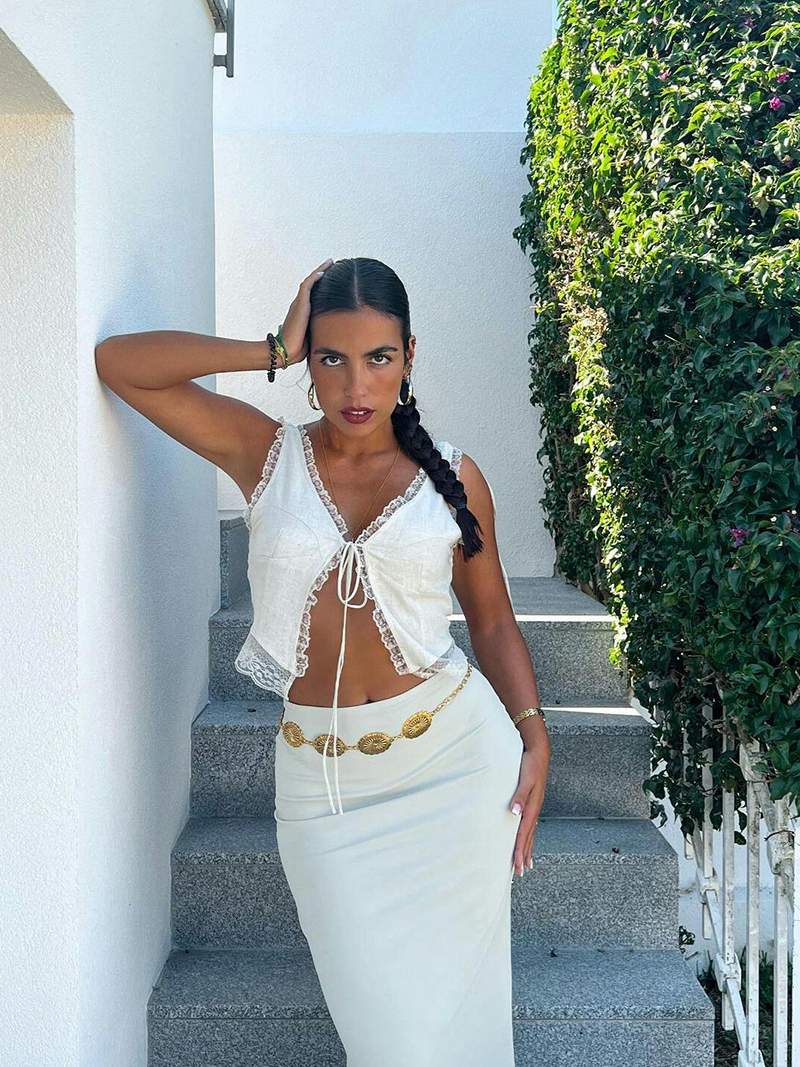 Zartes Spitzentop mit V-Ausschnitt