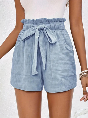 High-Waist Shorts mit Rüschenbund & Gürtel