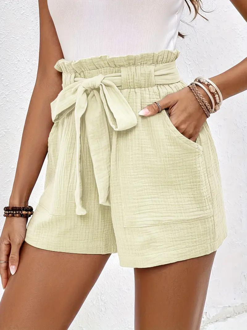 High-Waist Shorts mit Rüschenbund & Gürtel
