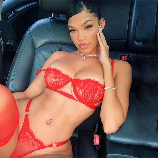 Spitzen Dessous-Set mit Cut-Out Details