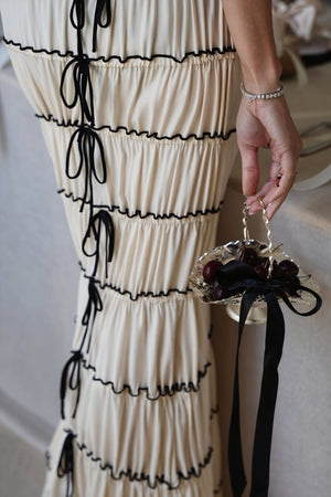 Elegantes Stufenkleid mit Schleifen - Creme