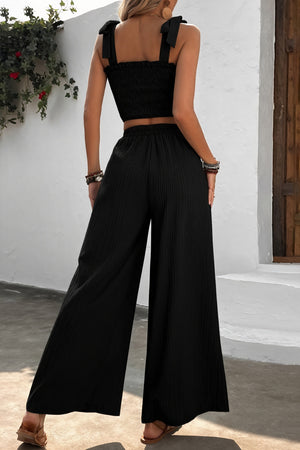 Gesmoktes Set mit Weitem Bein