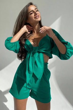 Taillen-Top mit Puffärmeln und V-Ausschnitt