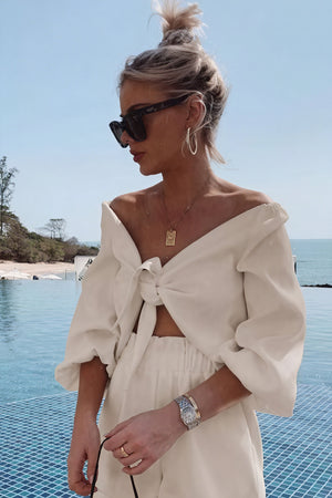 Gesmoktes Top - V-Ausschnitt & Bindedetail