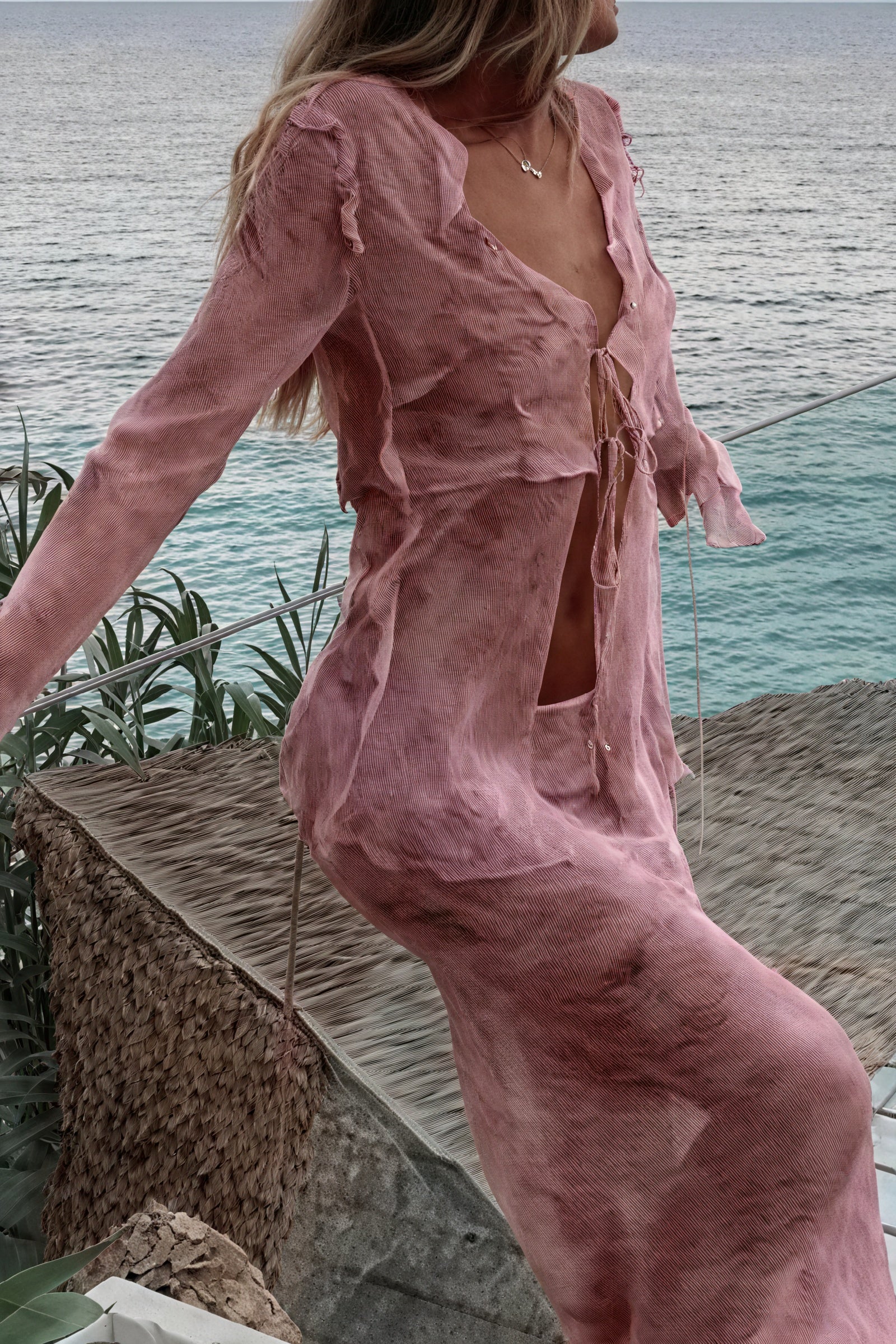 Fließendes Maxi Set mit Bindedetails