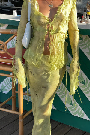 Fließendes Maxi Set mit Bindedetails