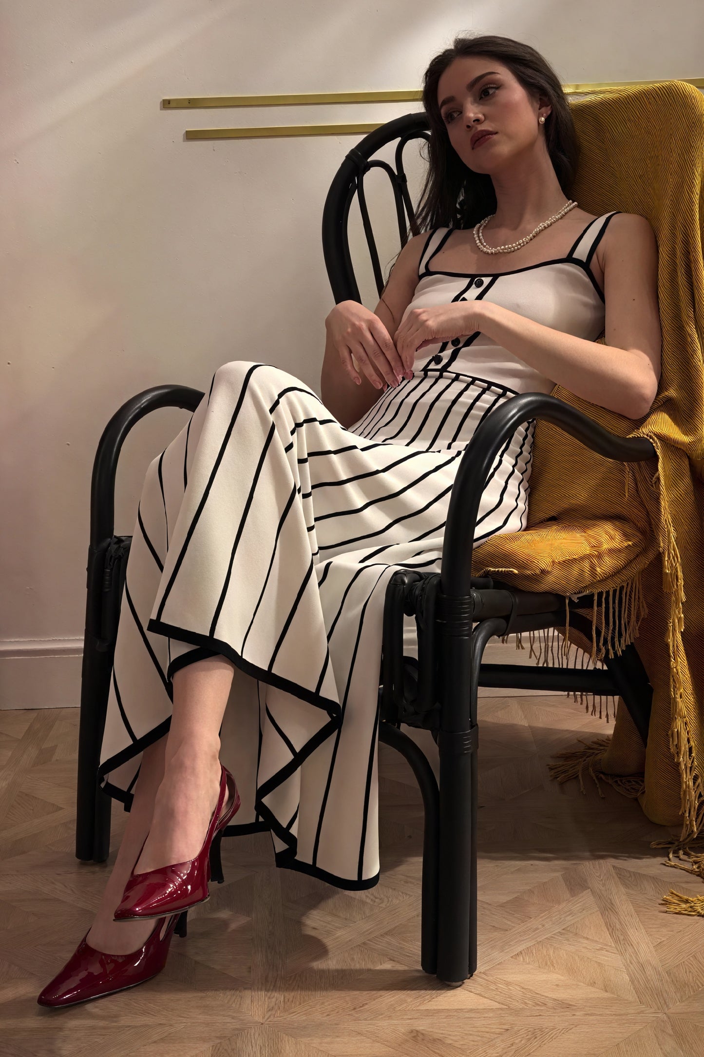 Gestreiftes Midikleid - Eckiger Ausschnitt