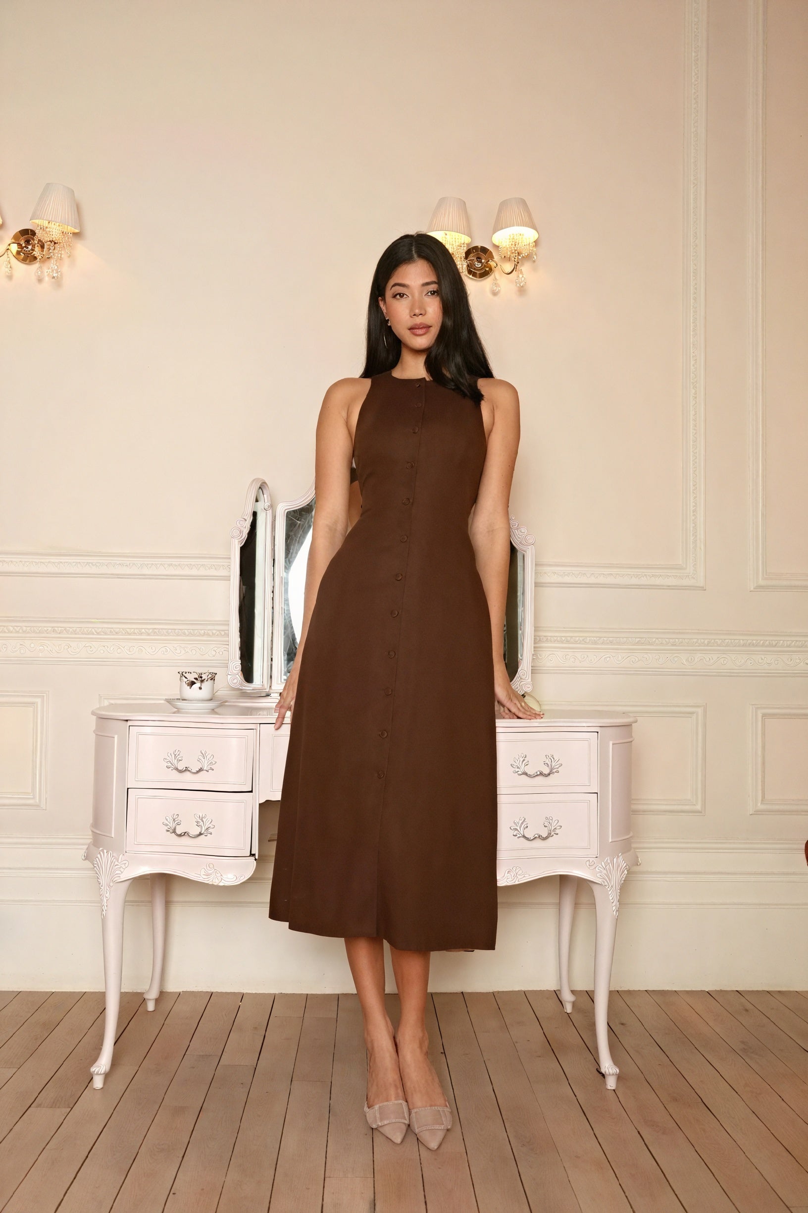 Ärmelloses Knopfleisten Midikleid