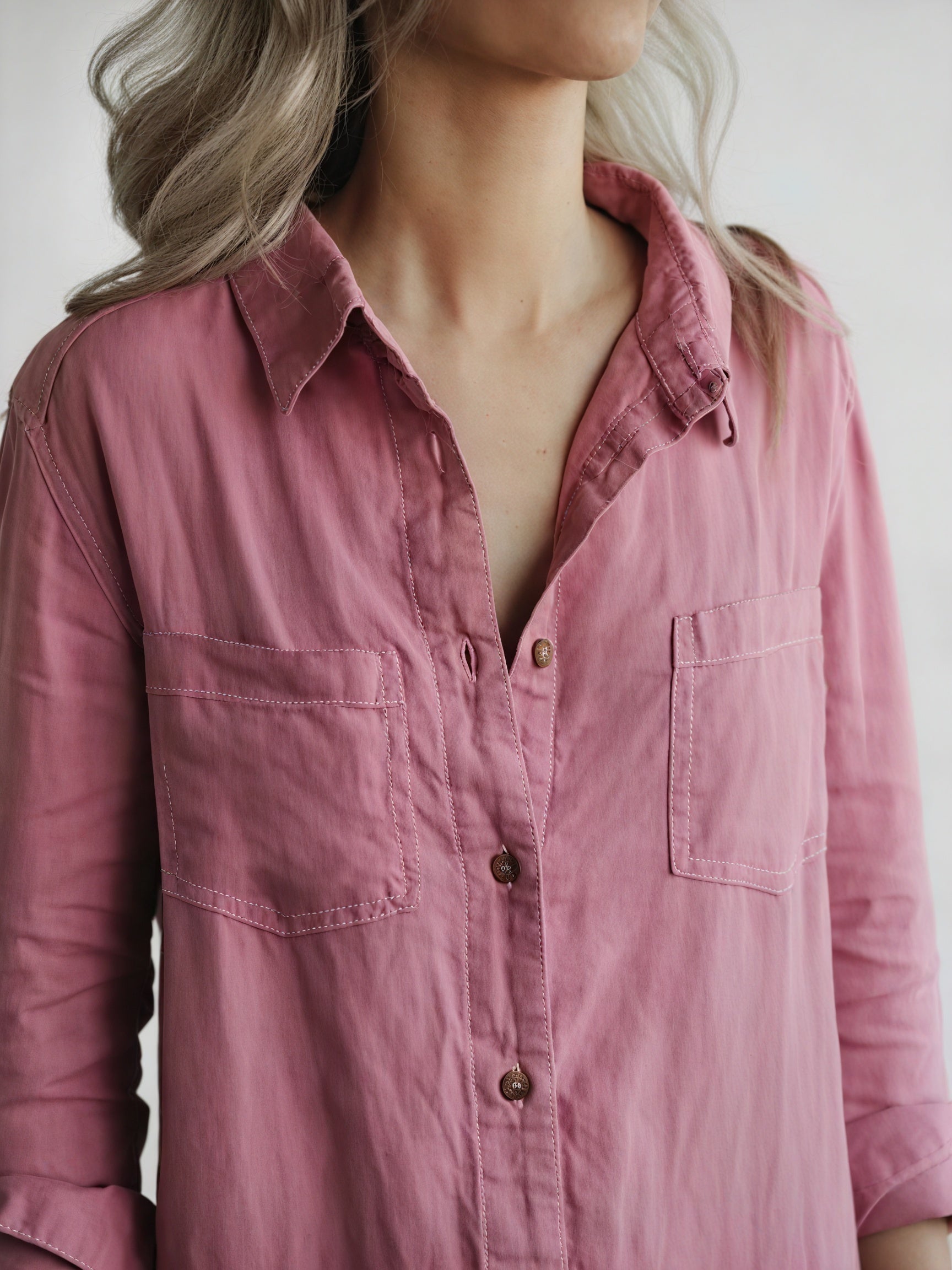 Lässiger Einteiler mit Knopfleiste