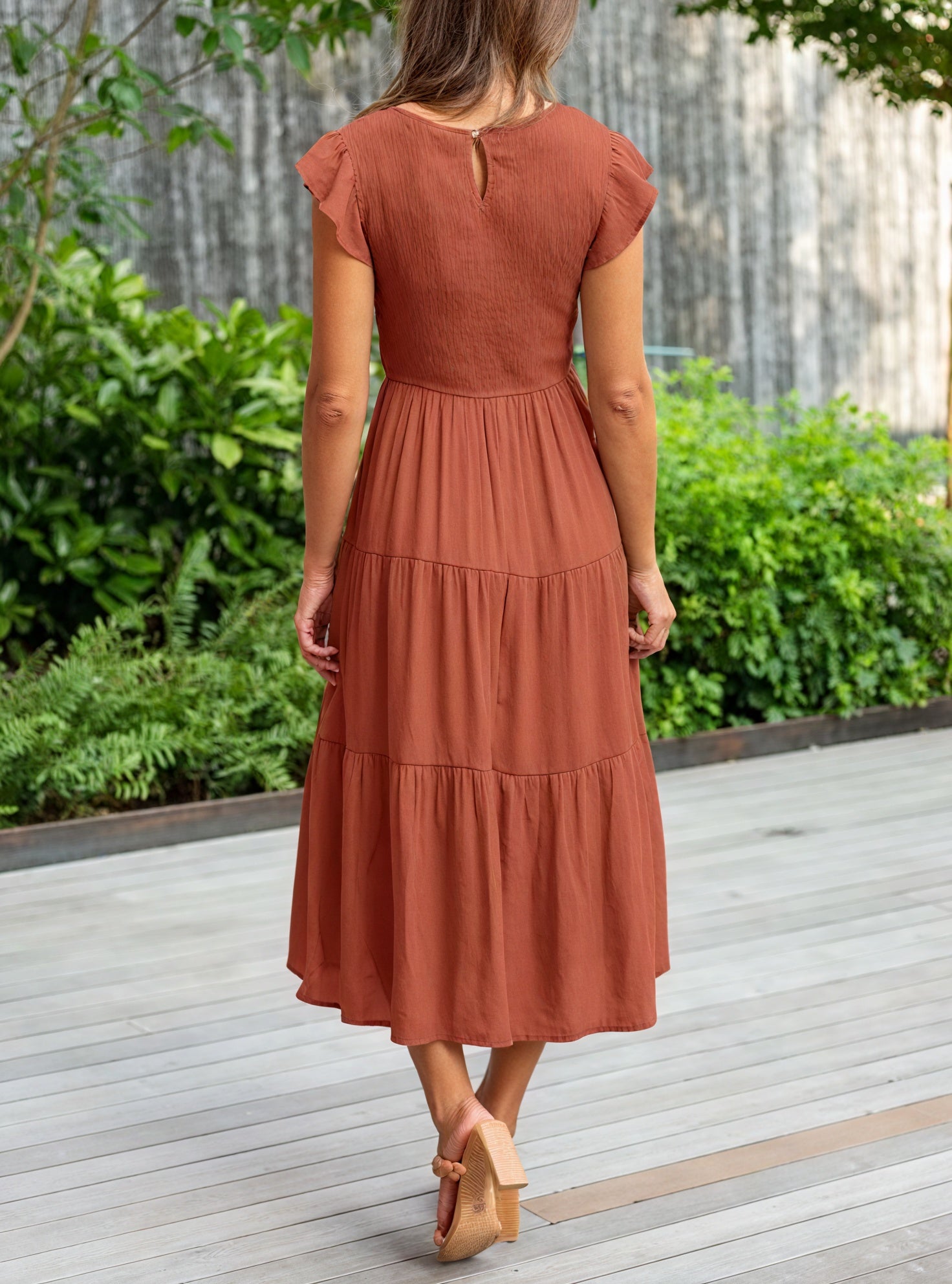 Kleid mit Stufenrock, Rüschenärmeln und Rundhals – Fließendes Design für Sommer & Freizeit-81634-0c509a9f-0005-4256-93e3-48d32d1a1be0