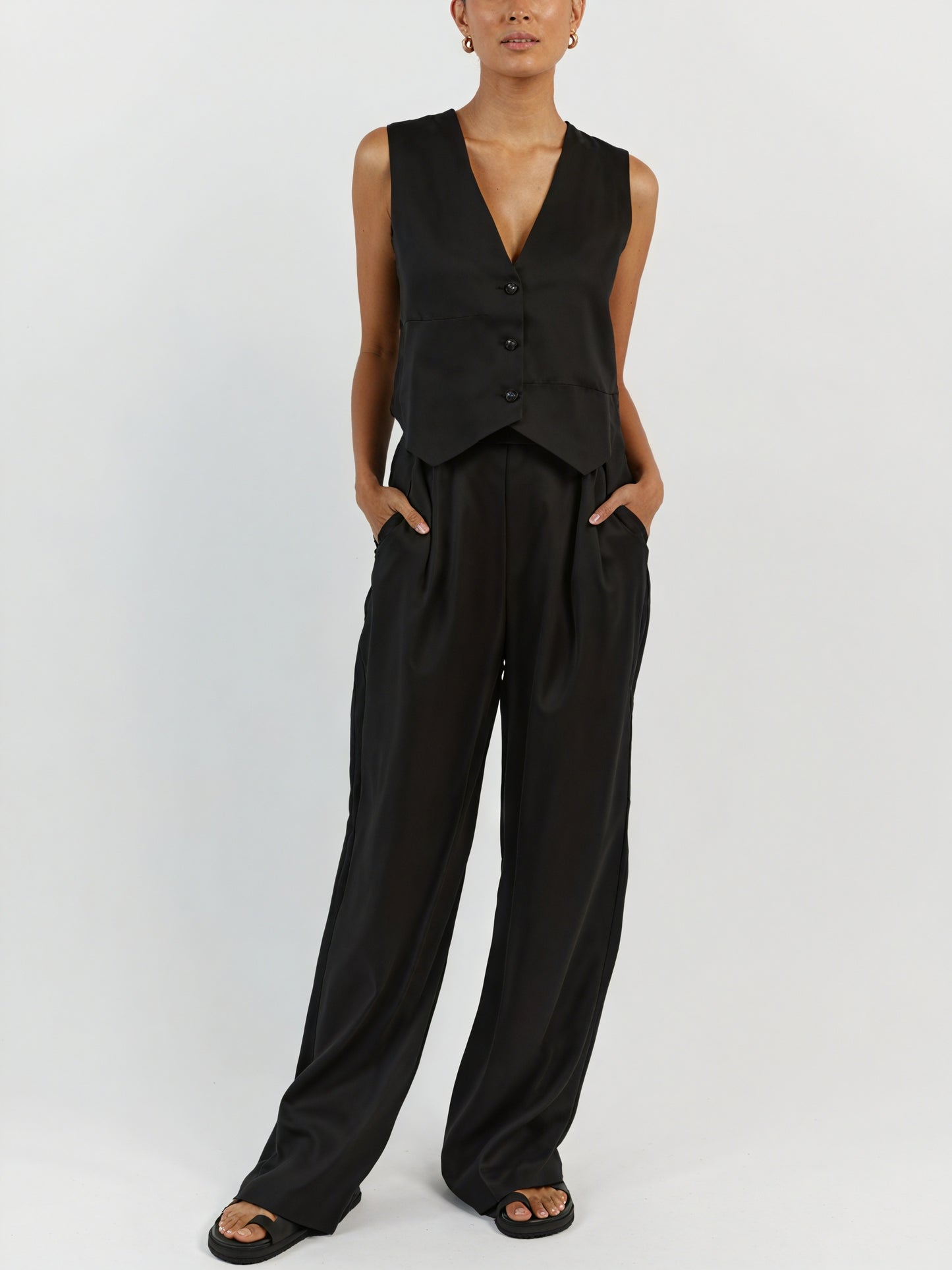 Klassisches Ensemble - Weste & Wide Leg Hose