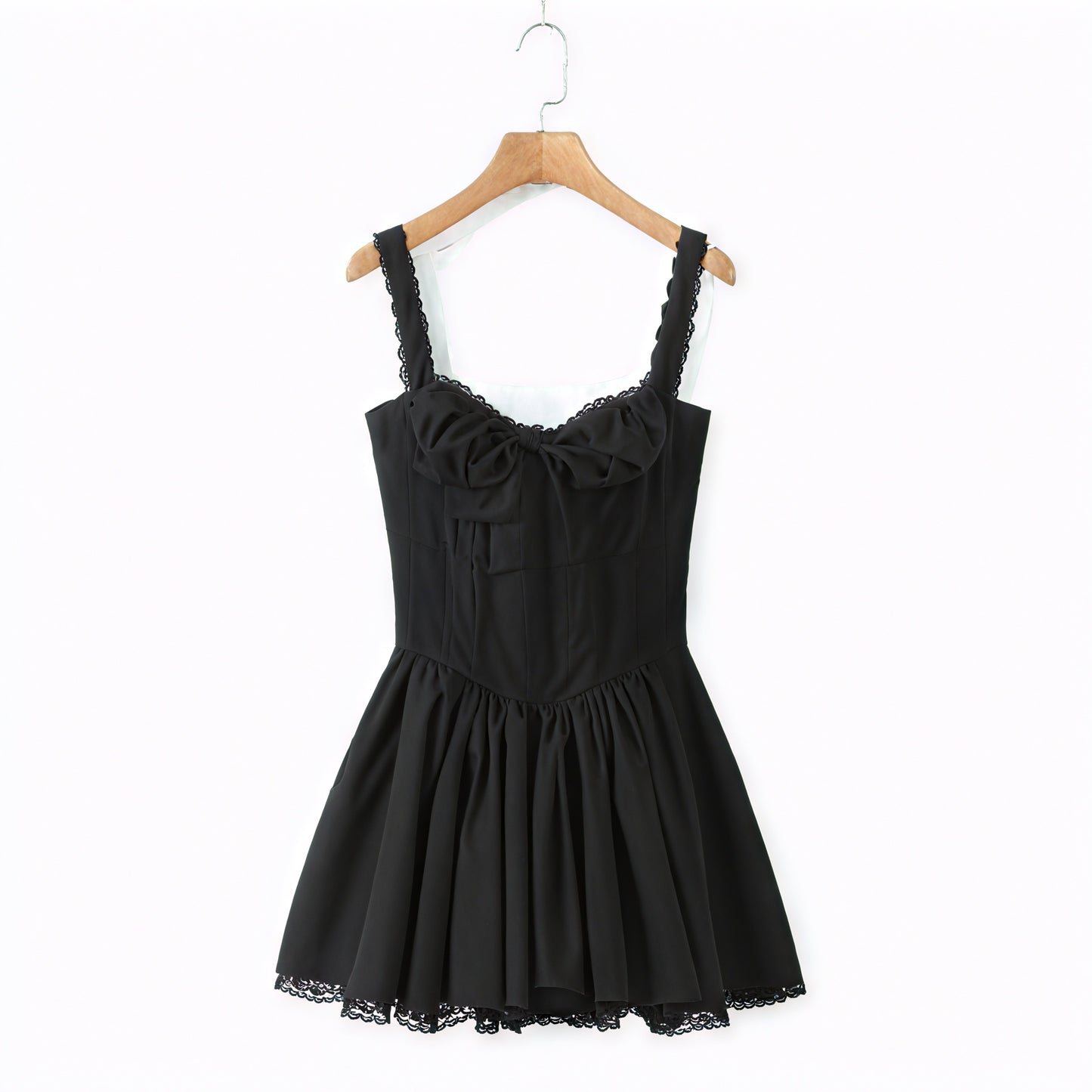 Verzauberndes Kleid mit femininer Silhouette