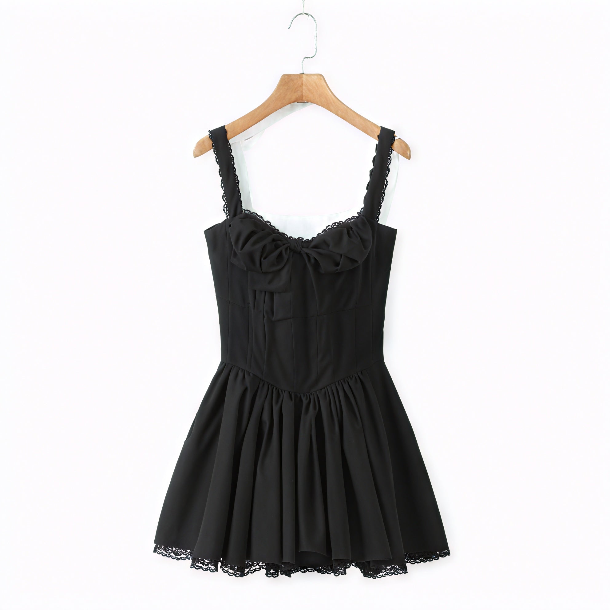 Verzauberndes Kleid mit femininer Silhouette