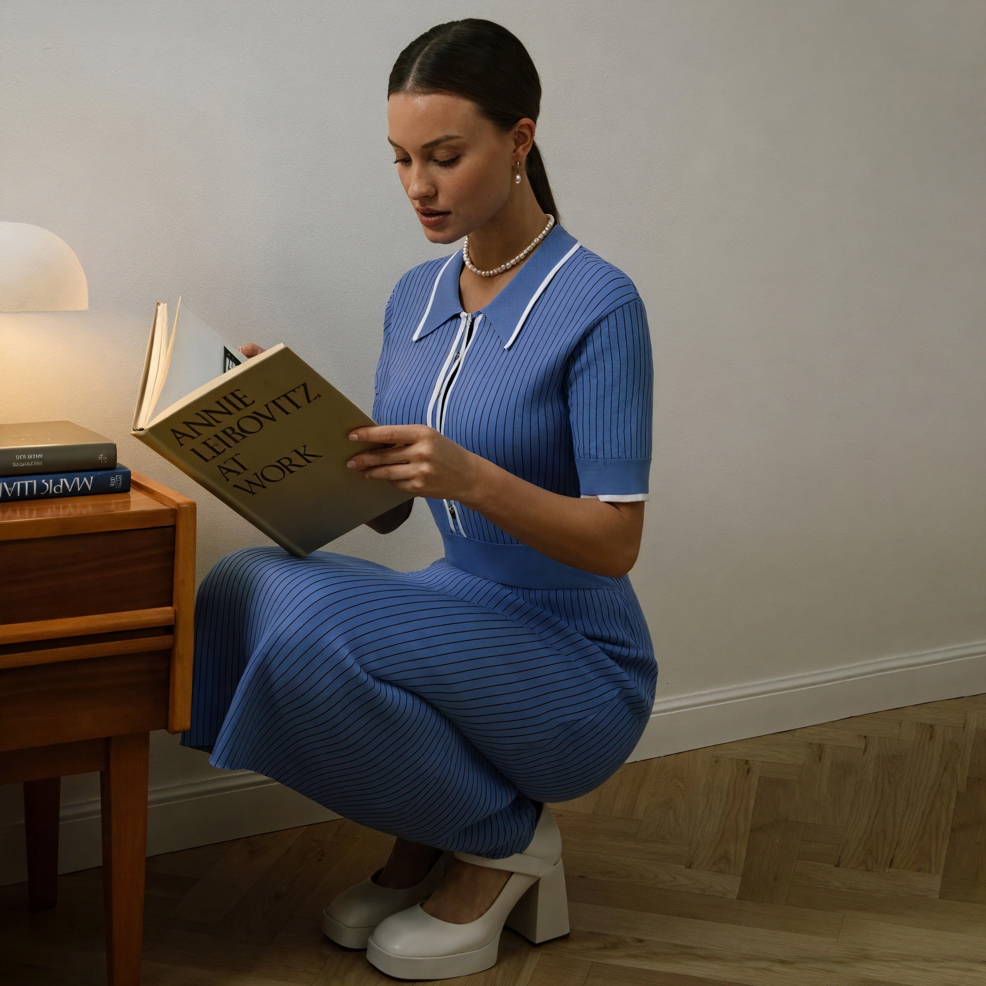 Klassisches Kleid mit eleganten Details