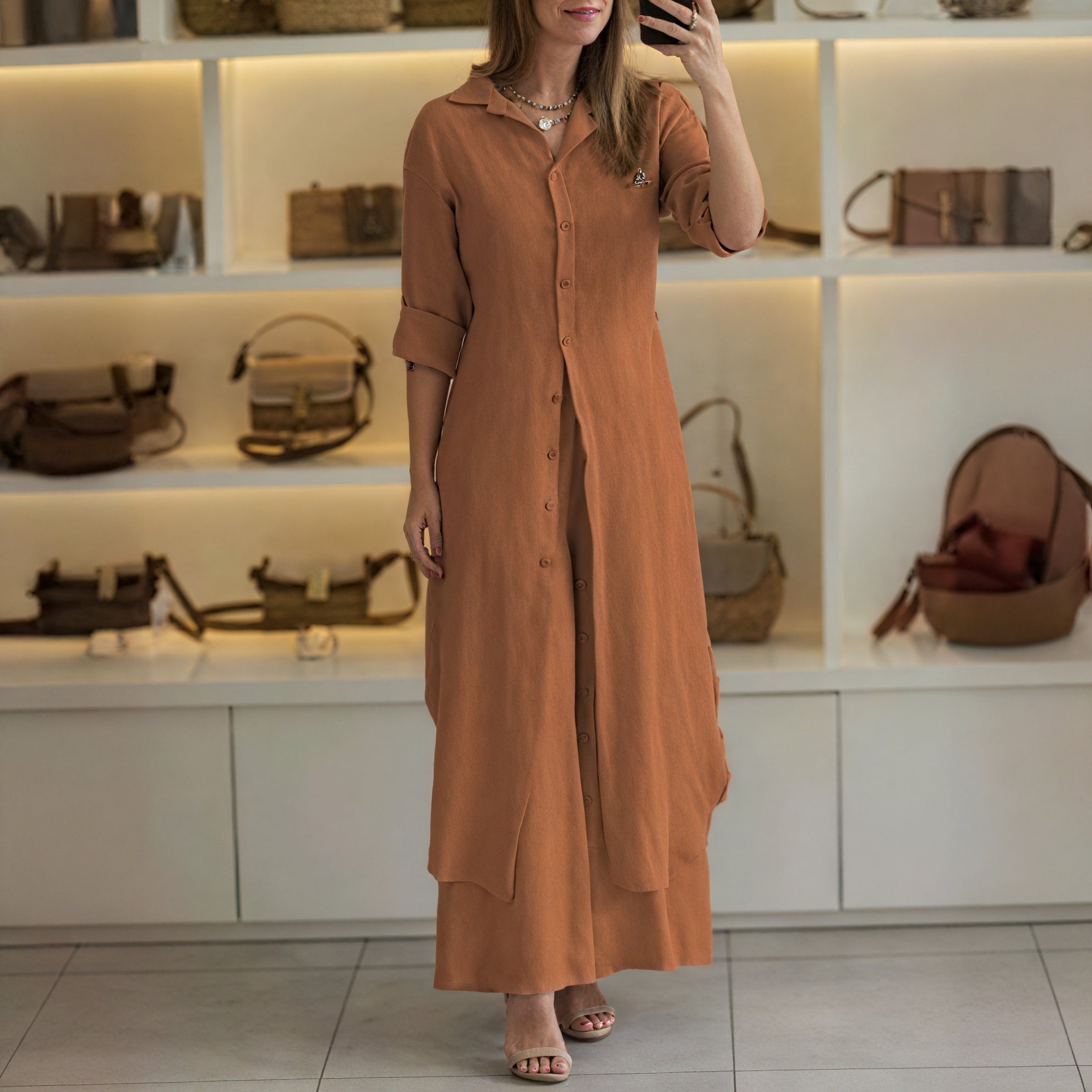 Fließendes Hemdkleid im Lagen-Look