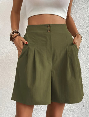 Weite High-Waist Shorts mit Knopfdetail