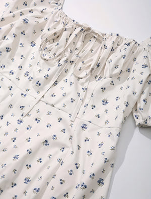 Geblümtes Maxikleid mit eckigem Ausschnitt, Puffärmeln, Bindedetail & hohem Schlitz – Romantischer Sommer-Look-82654-b5839168-b118-45ce-b570-7a47620ad217