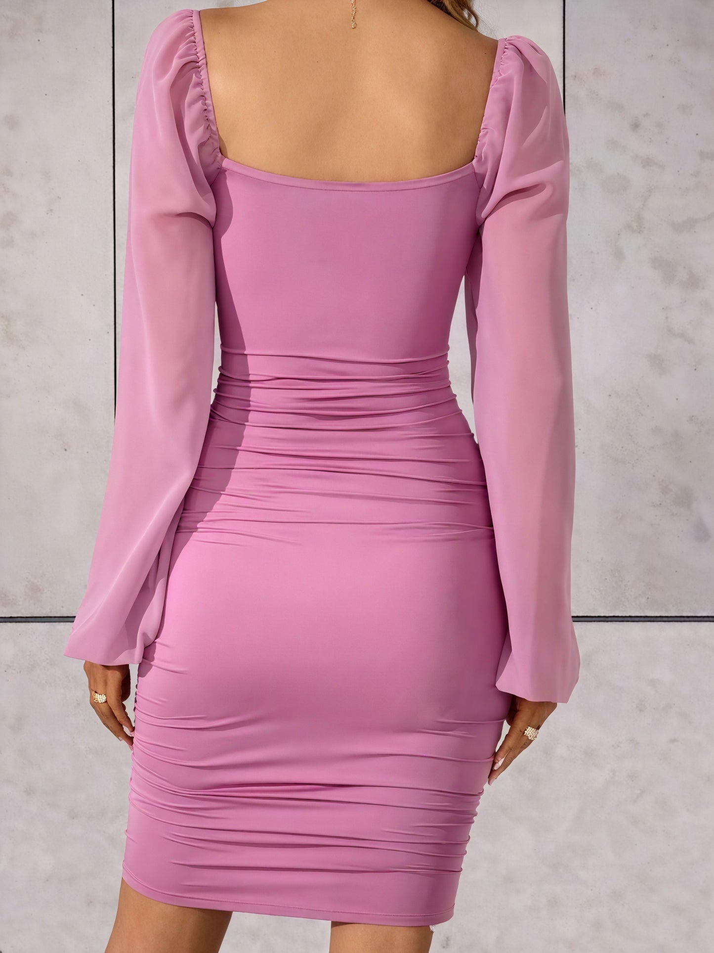 Figurbetontes Kleid für stilvolle Auftritte