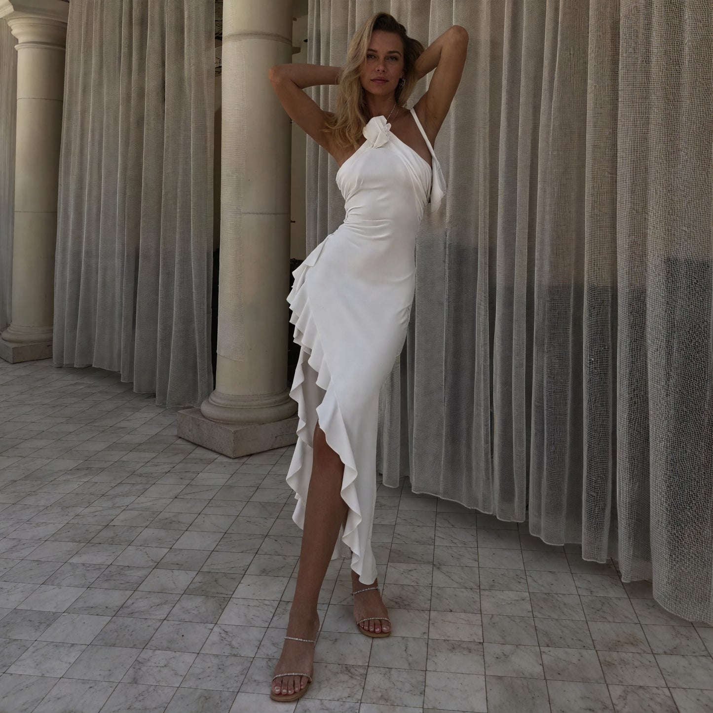 Damen Ärmelloses Kleid – Asymmetrischer Saum, Blumen, Fließend, Elegant, AVA MODA-83646-a57ba27e-c2a4-4a29-9ae8-ba26af829e96