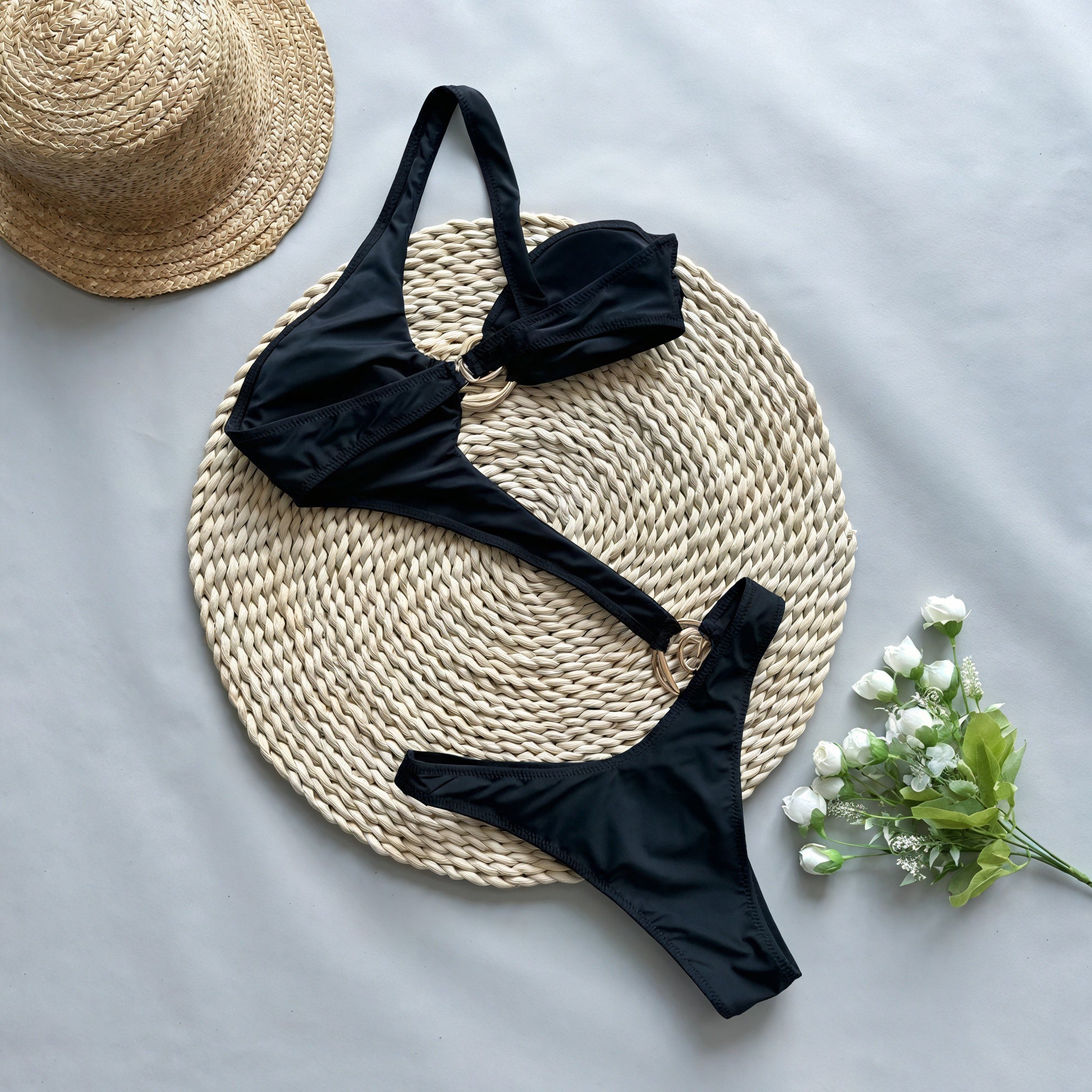 Damen Einteiler Badeanzug – Schwarz, Dekorative Hardware, Schmeichelnde Silhouette, AVA MODA-83767-fce6b564-3bf6-4dcd-8de6-03b4d1ec714b