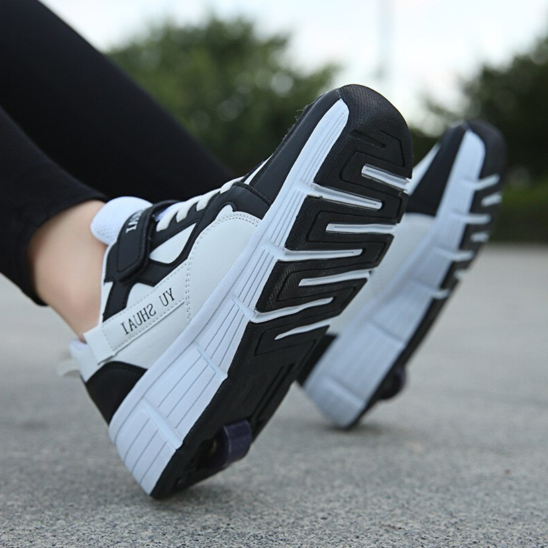 Rollschuh-Sneaker mit Rollen & Schnürung