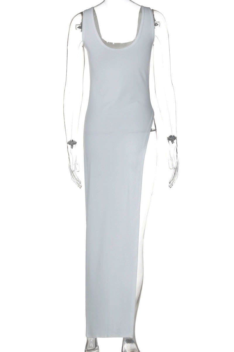 Figurbetontes Top mit hohem Schlitz