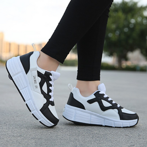 Rollschuh-Sneaker mit Rollen & Schnürung