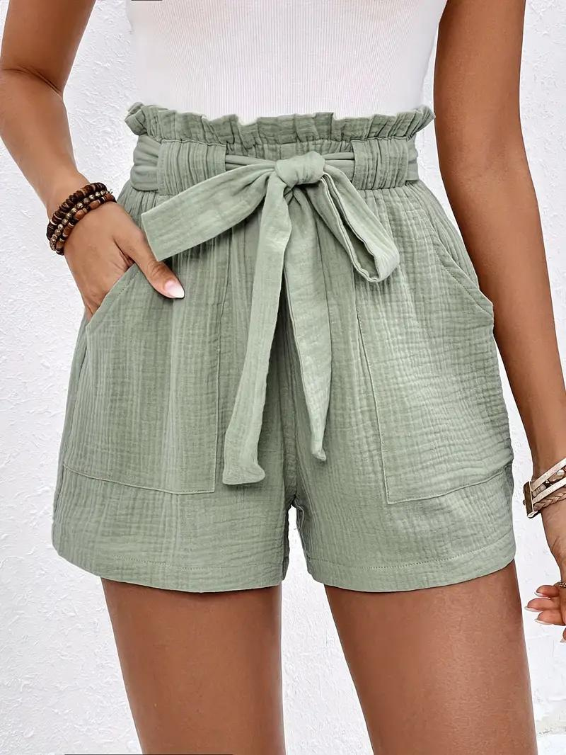 High-Waist Shorts mit Rüschenbund & Gürtel