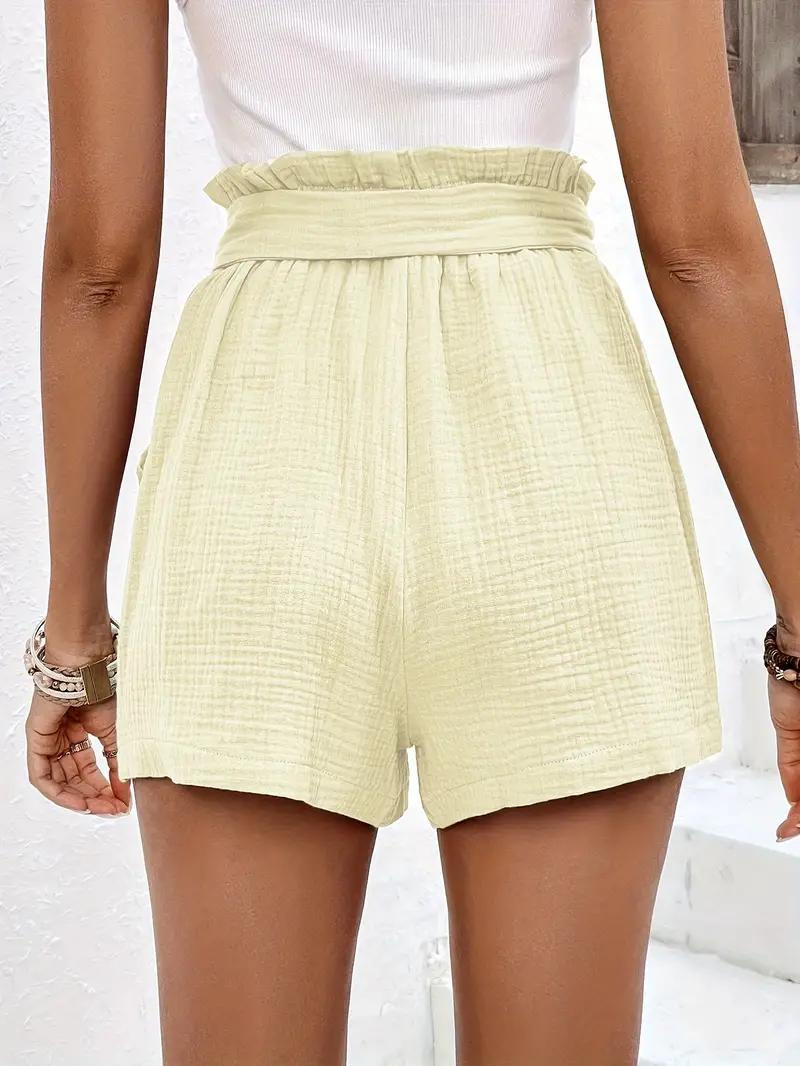 High-Waist Shorts mit Rüschenbund & Gürtel
